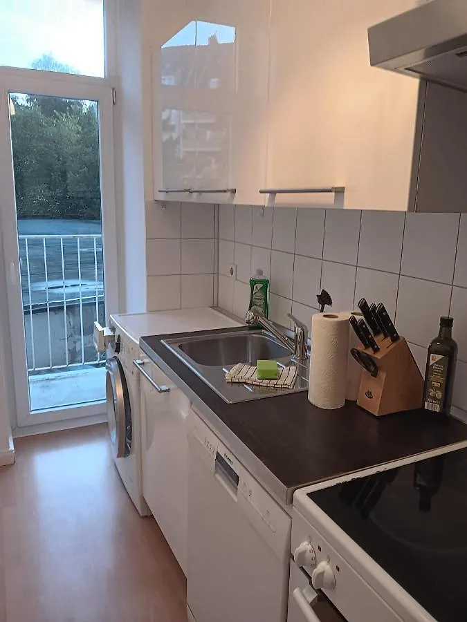 Spacious 70Sqm Apt In Popular Location Düsseldorf